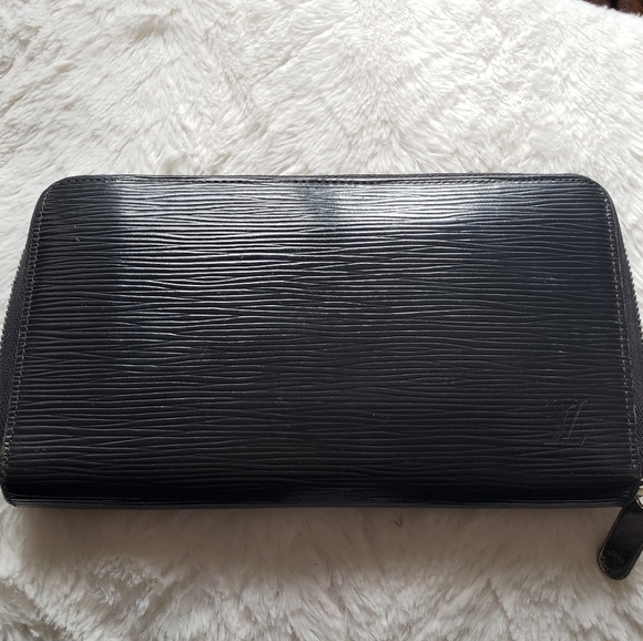 Louis Vuitton Handbags - Louis Vuitton Epi Wallet